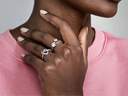 Heart Knot Elegance Ring