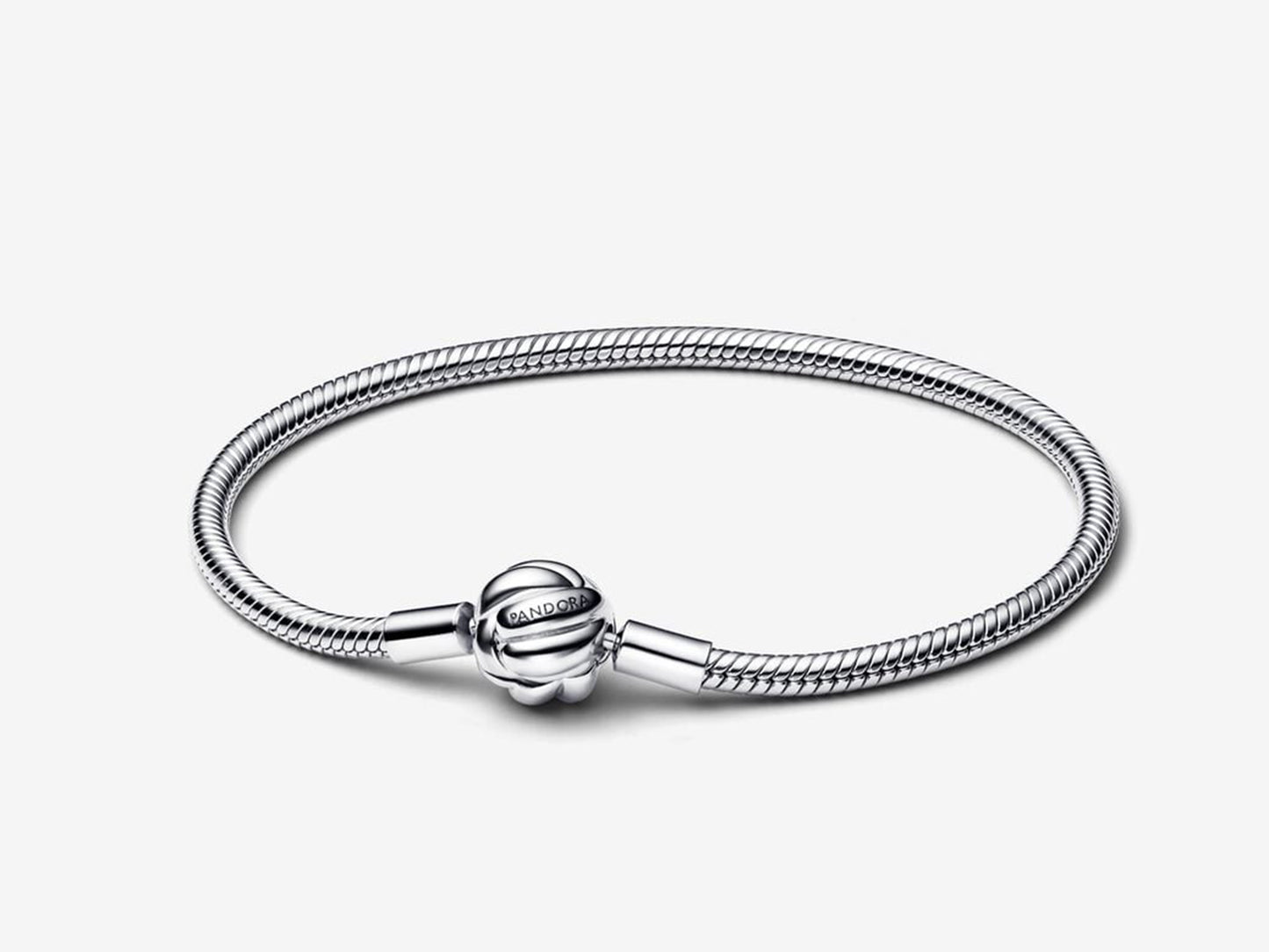 Heartfelt Knot Bracelet