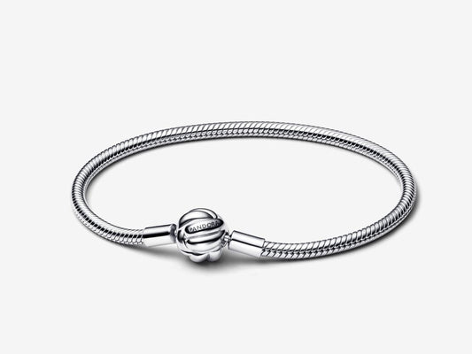 Heartfelt Knot Bracelet