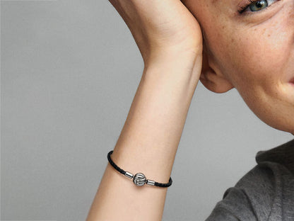 Heartfelt Knot Bracelet