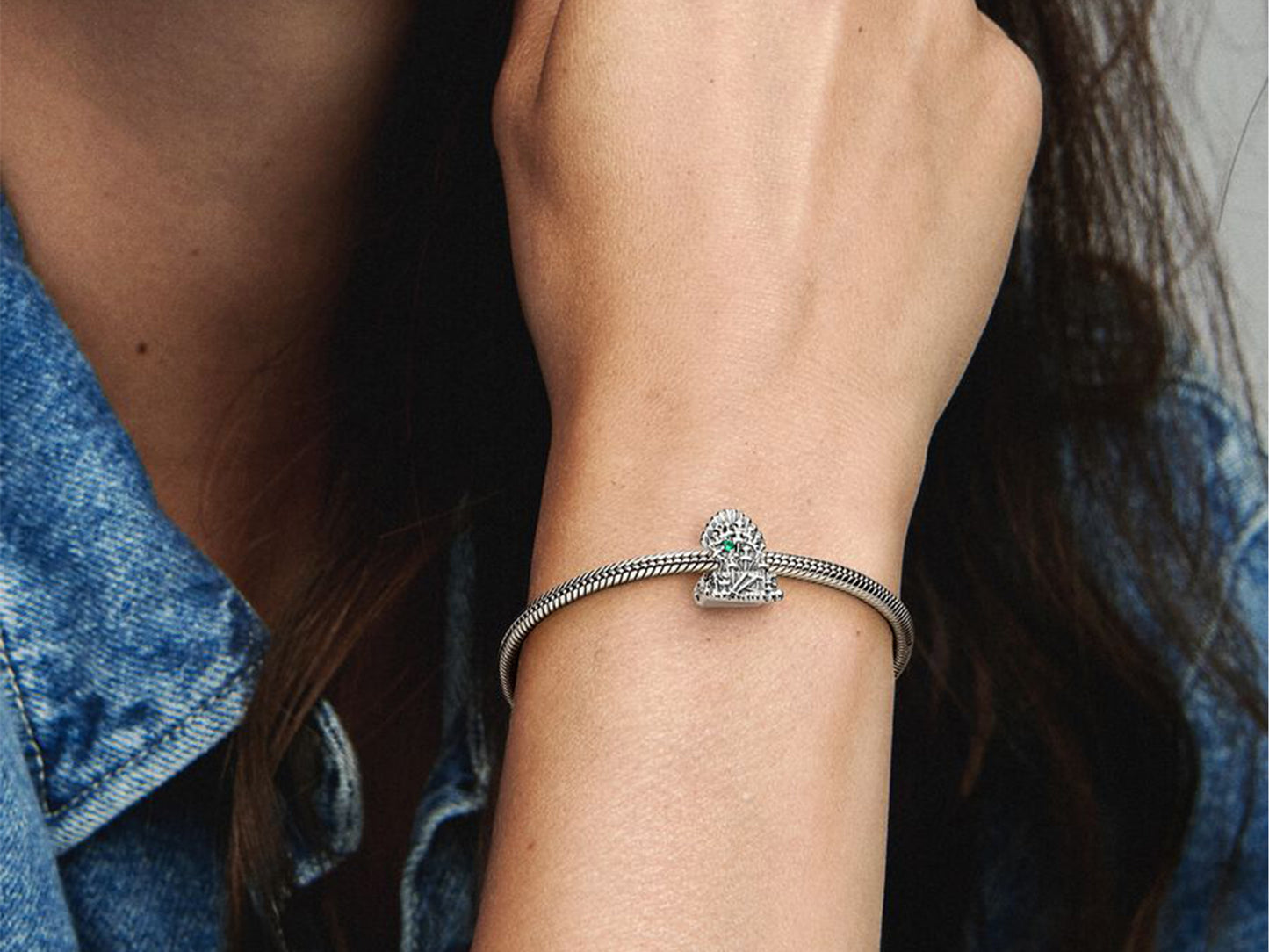 Game of Thrones The Iron Throne Charm