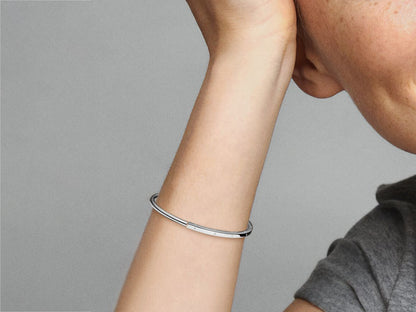 Square-to-Round Open Bangle