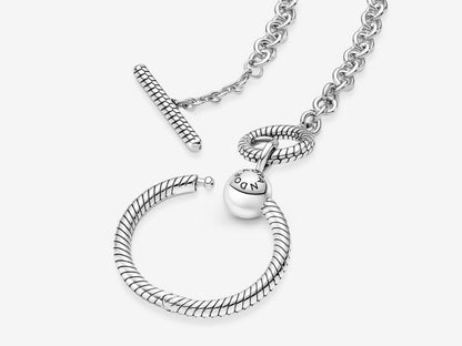 O Pendant T-Bar Necklace