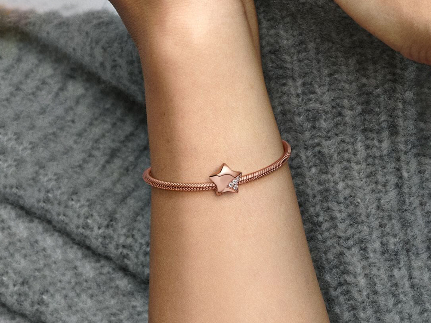 Origami Star Elegance Charm