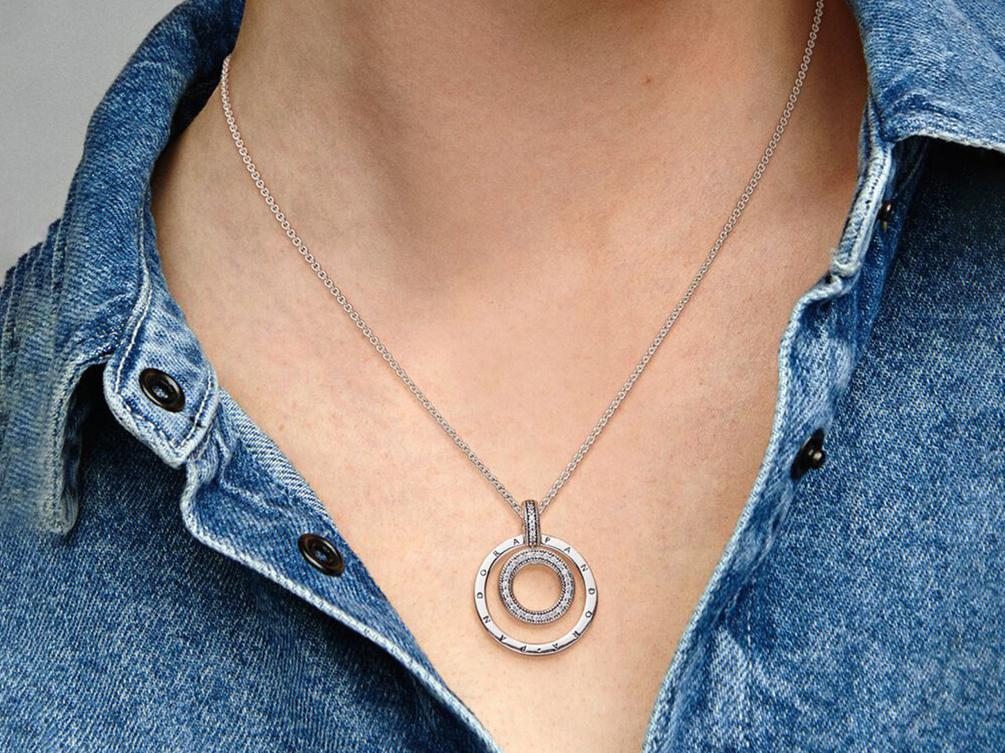 Pavé & Beads Pendant & Necklace
