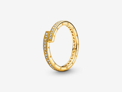 Sparkling Overlapping Ring