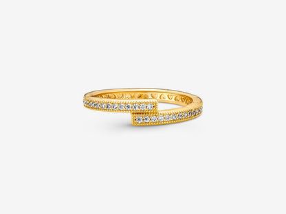 Sparkling Overlapping Ring