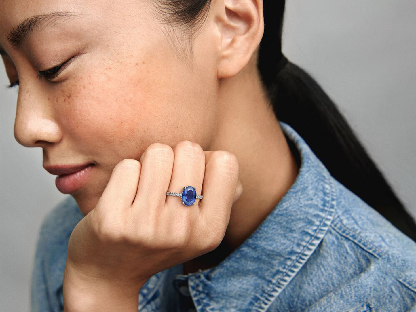 Sparkling Statement Halo Ring
