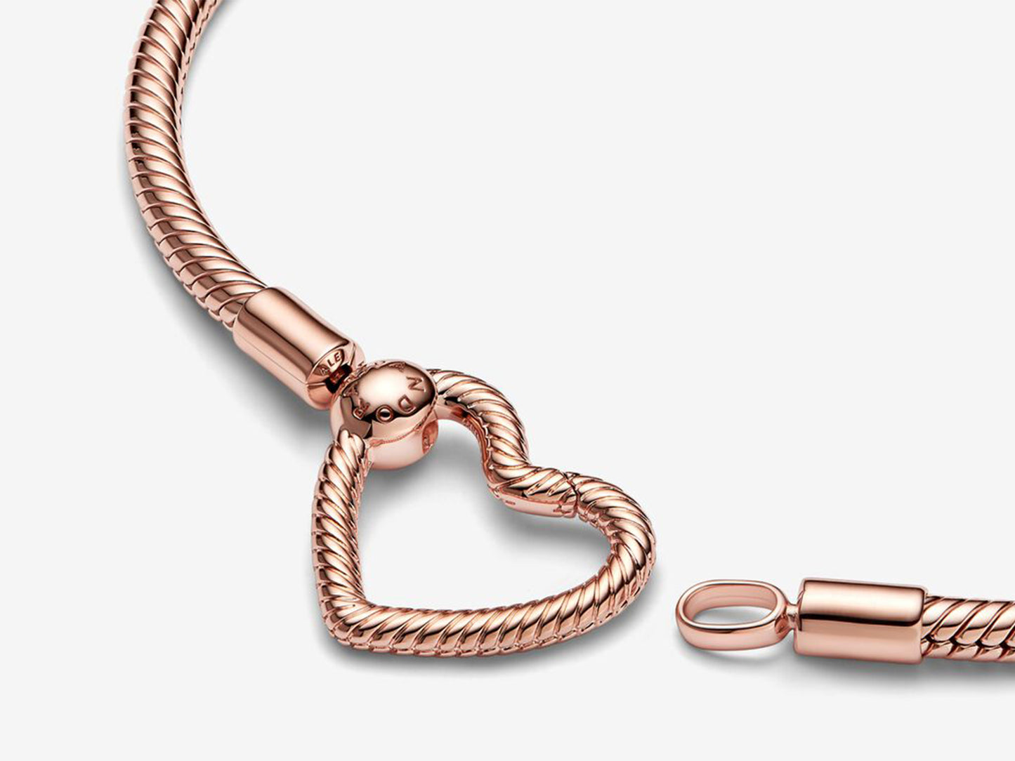 Heart Closure Snake Chain Bracelet