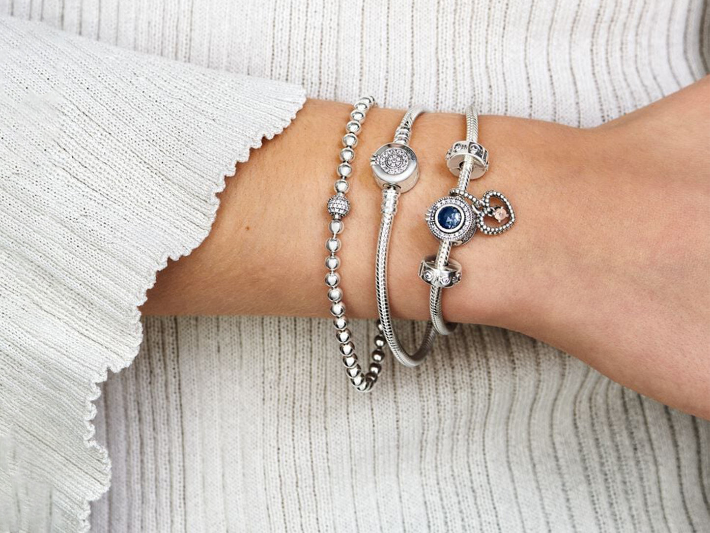Shimmering Blue Crown O Charm