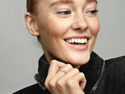 Sparkling Daisy Flower Crown Ring