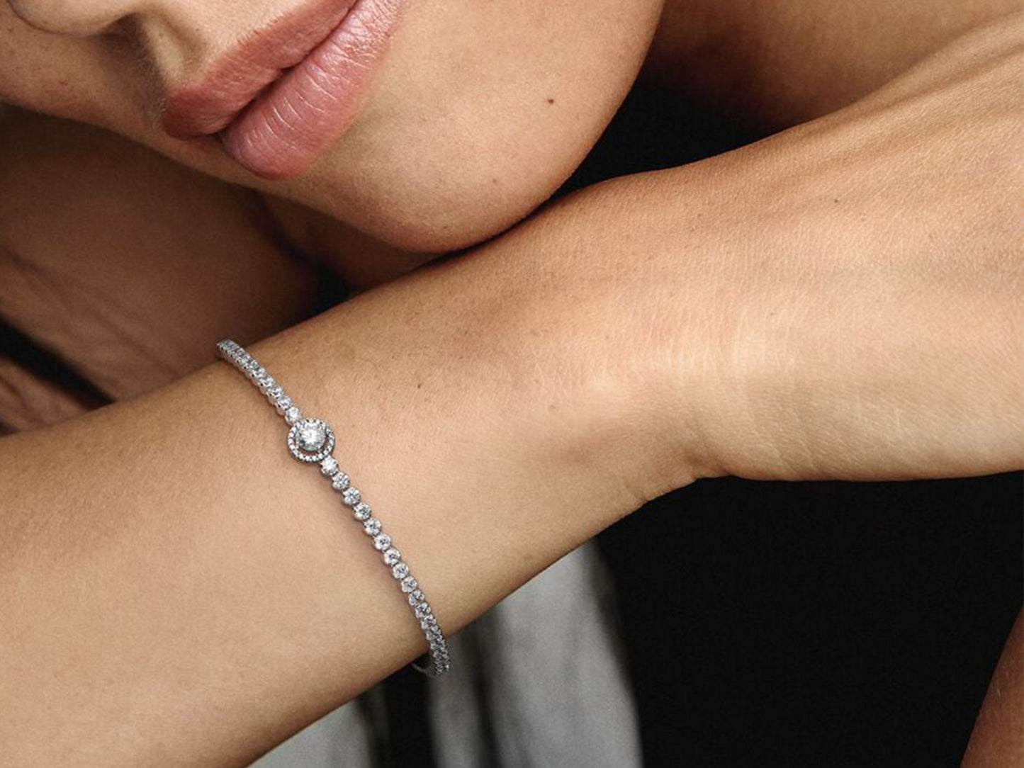 Sparkling Halo Tennis Bracelet