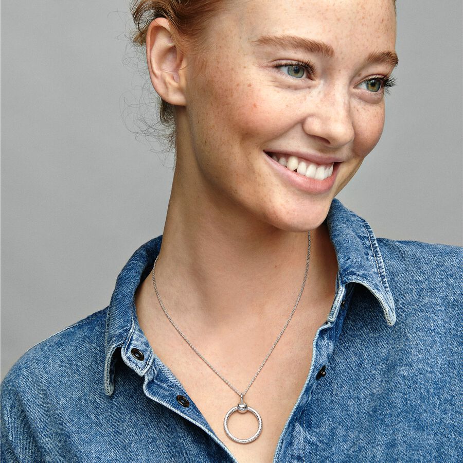 Small O Pendant