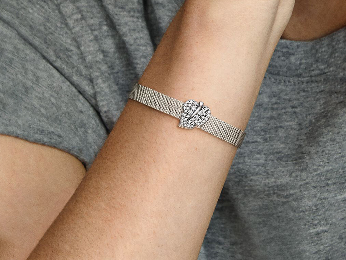 Sparkling Leaf Clasp Charm