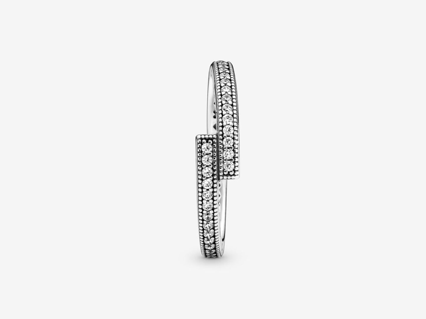 Sparkling Overlapping Ring