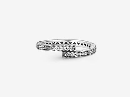 Sparkling Overlapping Ring
