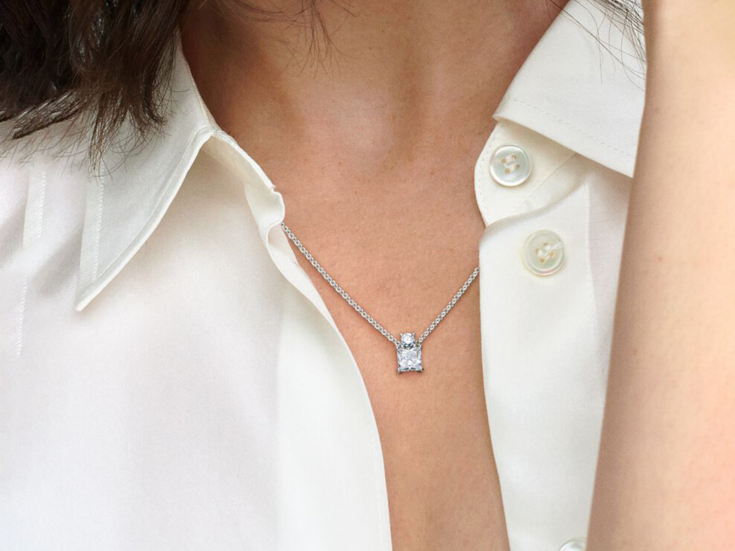 Sparkling Collier Round & Square Pendant Necklace