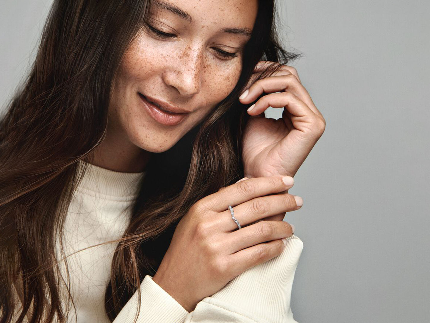 Timeless Wish Sparkling Alternating Ring