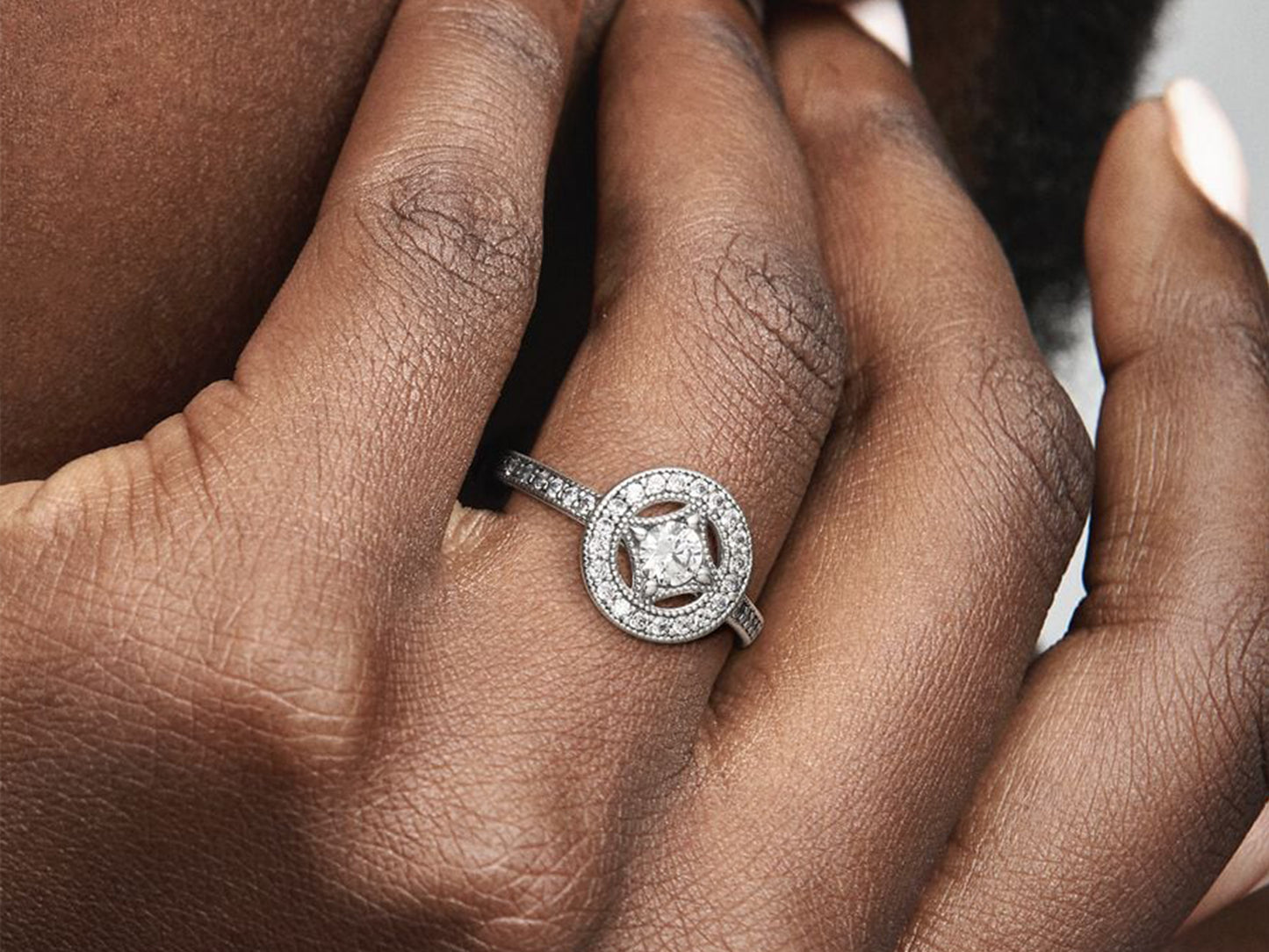 Vintage Circle Gem Ring