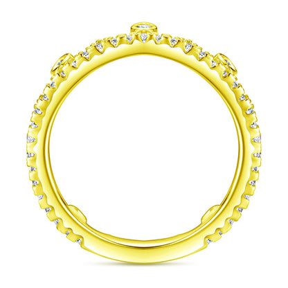Princess Crown 925 Silver Ring - Elegant Zirconia-Encrusted Band for Women