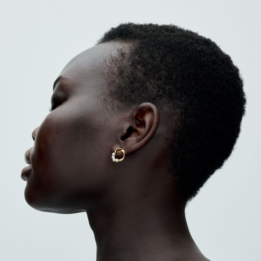 Essence Pearl Oval Stud Earrings