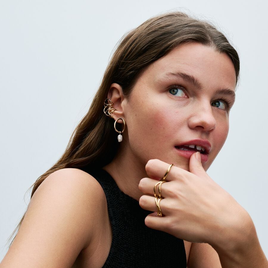 14k Gold Undulating Band Ring