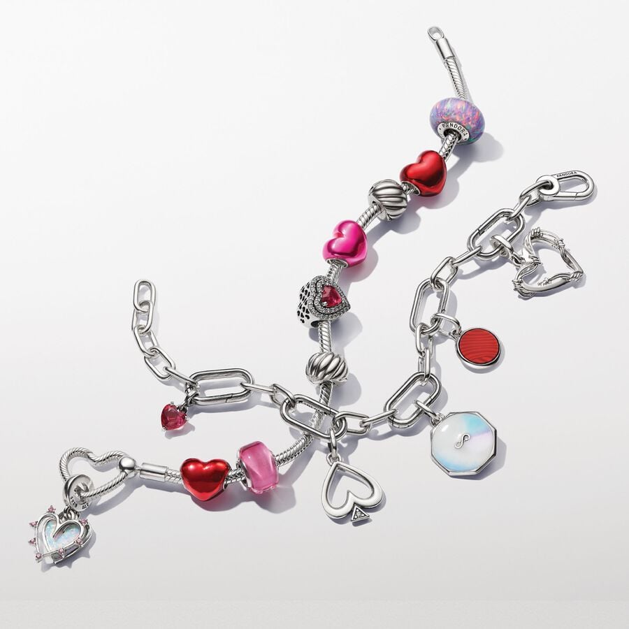 Vibrant Red Wavy Effect Charm