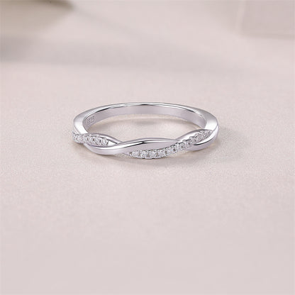Refined 925 Silver Round Moissanite Ring