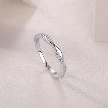 Refined 925 Silver Round Moissanite Ring
