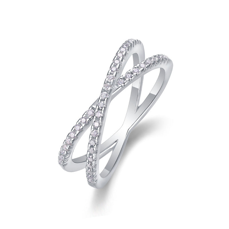 Refined 925 Silver Round Moissanite Ring