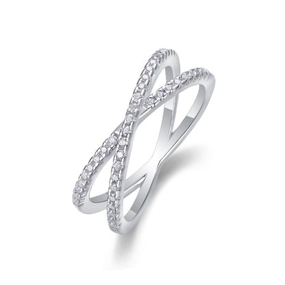 Refined 925 Silver Round Moissanite Ring