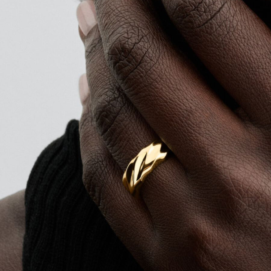 14k Gold Rippled Band Ring
