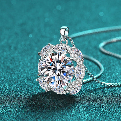 S925 Sterling Silver 10CT Moissanite Pendant Necklace - Luxury Floral Statement Collarbone Chain