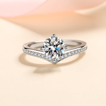 S925 Sterling Silver Heart-Shaped Moissanite Micro-Pavé Ring with Lucky Motifs