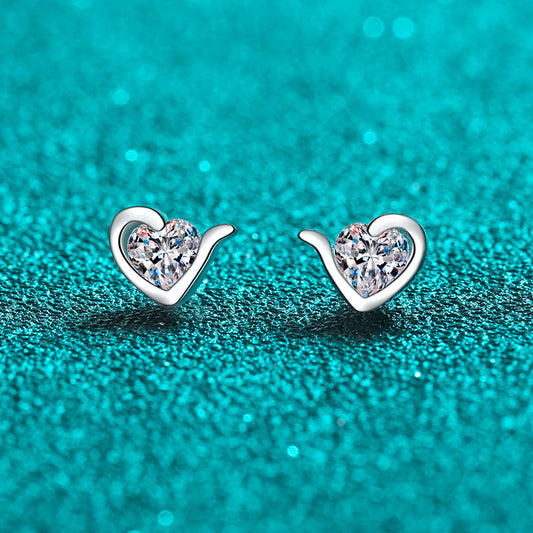 S925 Sterling Silver Heart-Shaped Moissanite Stud Earrings - 0.6CT Dainty Everyday Jewelry