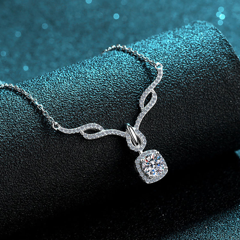 S925 Sterling Silver Knot Pendant Necklace - 0.8CT Moissanite Four-Prong Collarbone Chain