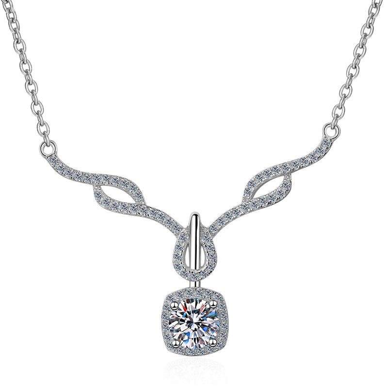 S925 Sterling Silver Knot Pendant Necklace - 0.8CT Moissanite Four-Prong Collarbone Chain