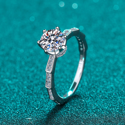 S925 Sterling Silver PT950 Gold Plated 0.5ct Moissanite Snake Bone Six-Prong Ring with Animal Motifs