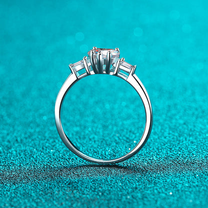 S925 Sterling Silver PT950 Platinum Plated Heart-Shaped 1ct Moissanite Proposal Ring