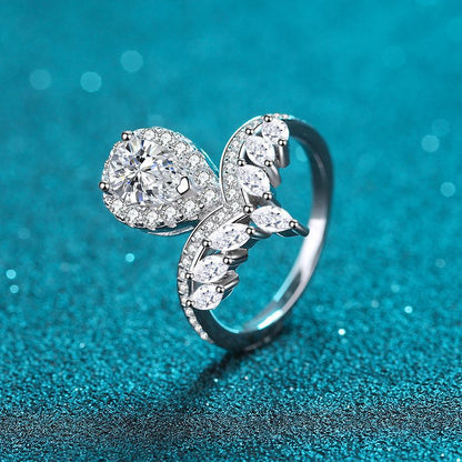 S925 Sterling Silver Pear Shaped Moissanite Engagement Ring in Minimalist Style