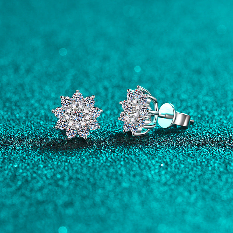 S925 Sterling Silver Snowflake Moissanite Stud Earrings - 0.7CT Floral-Inspired Minimalist Design