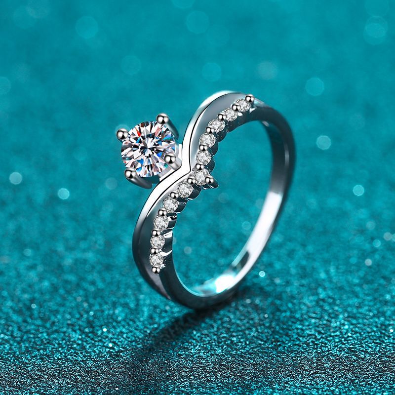 S925 Sterling Silver V-Shaped Micro-Pave Ring | 0.5ct Moissanite Crown Setting with Duck Motif