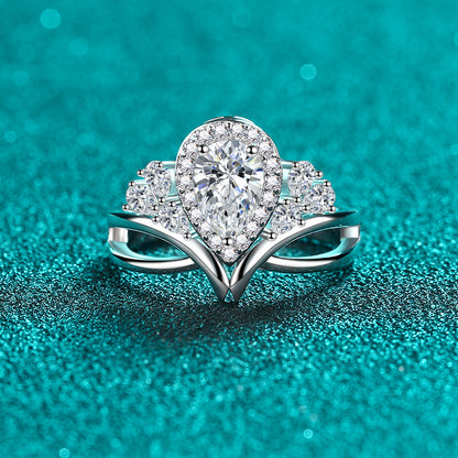 S925 Sterling Silver Pear-Shaped 1ct Moissanite V-Cut Openwork Ring with Fruit Motifs