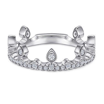 Princess Crown 925 Silver Ring - Elegant Zirconia-Encrusted Band for Women