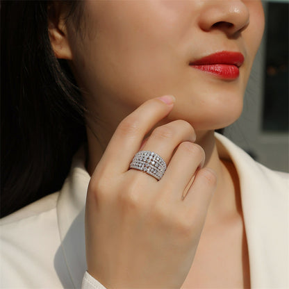 Simple Round Shape Moissanite Ring