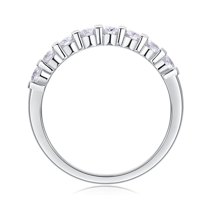 Simple Round Shape Moissanite Ring