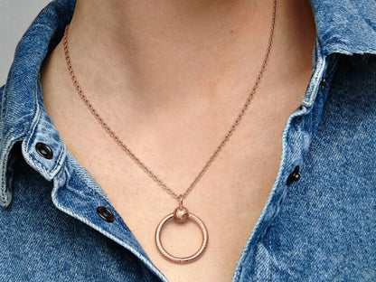 Small O Pendant