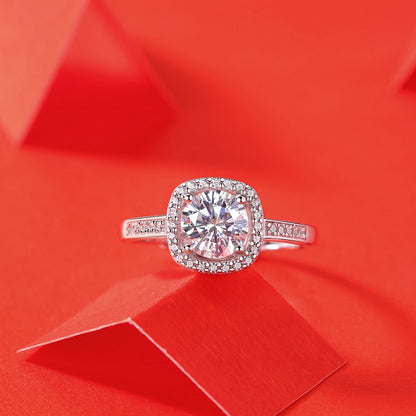 Sophisticated Adjustable Ring with Moissanite