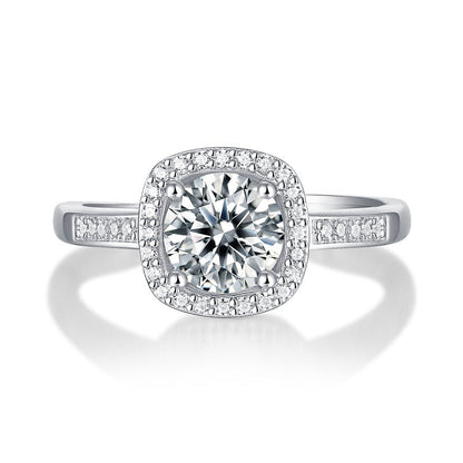 Sophisticated Adjustable Ring with Moissanite