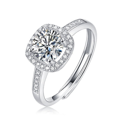 Sophisticated Adjustable Ring with Moissanite